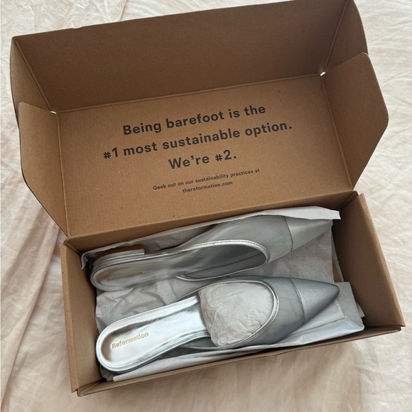 NWT Reformation Wesley Flat - Picture 4 of 5